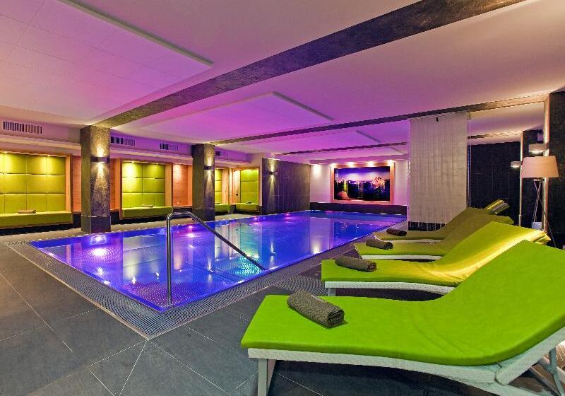 هتل Fliana Ischgl