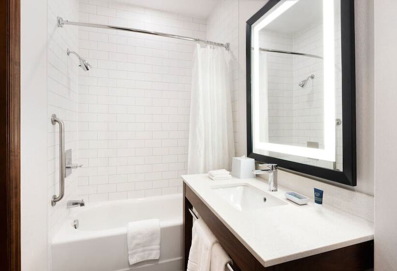 בית מלון כפרי Four Points By Sheraton Calgary Airport