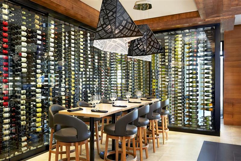 ホテル Four Points By Sheraton Kelowna Airport