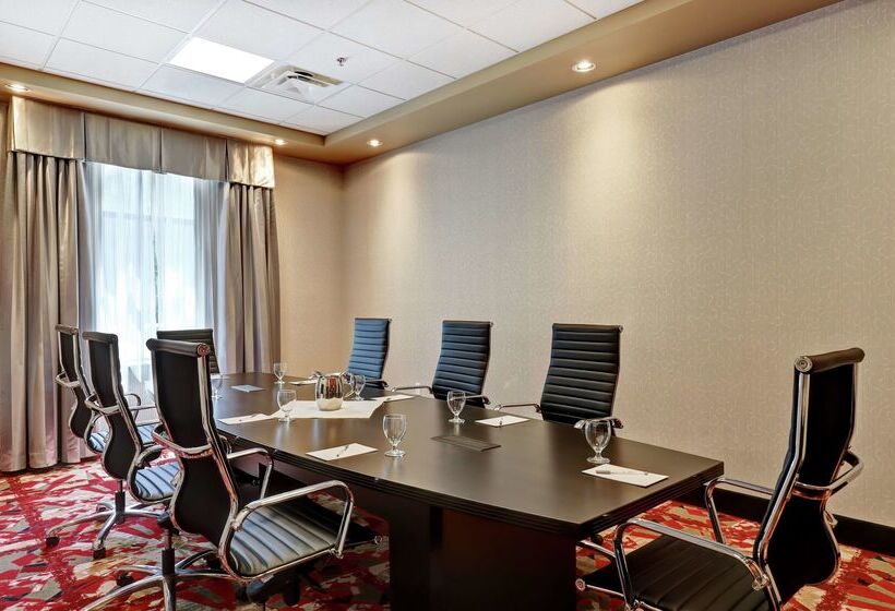בית מלון כפרי Hampton Inn By Hilton Chilliwack