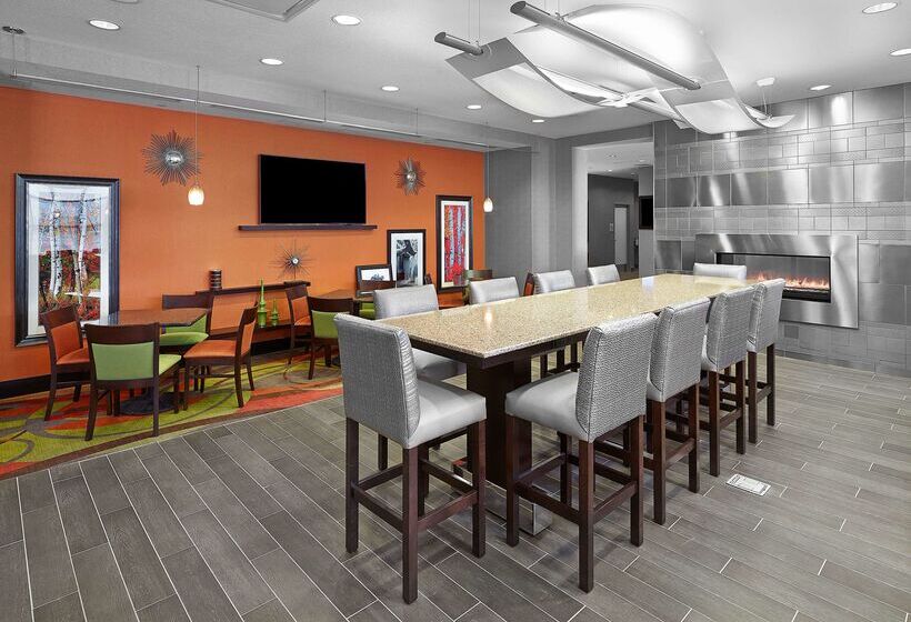 בית מלון כפרי Hampton Inn By Hilton Calgary Airport North