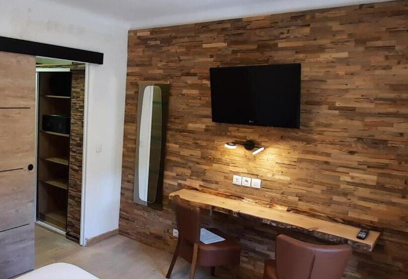בית מלון כפרי Hôtel Chastellares