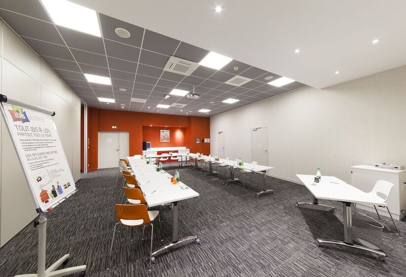 בית מלון כפרי Ibis Styles Poitiers Centre