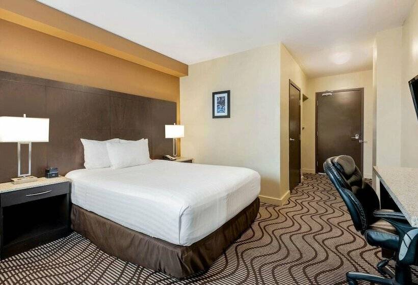 فندق La Quinta By Wyndham Oshawa