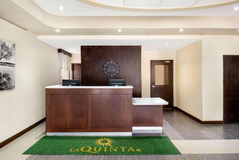 فندق La Quinta By Wyndham Oshawa