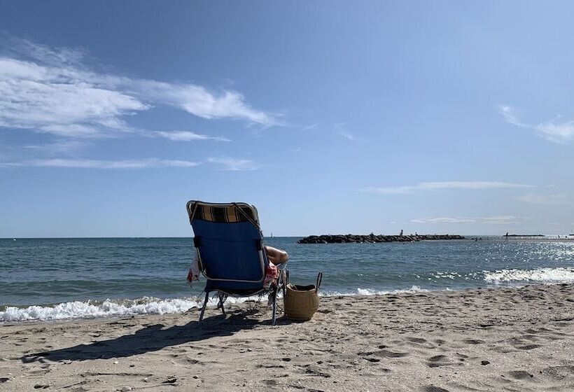 فندق Le Petit Baigneur Palavas Plage