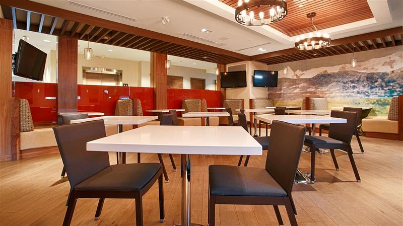 ホテル Mountain View Inn & Suites