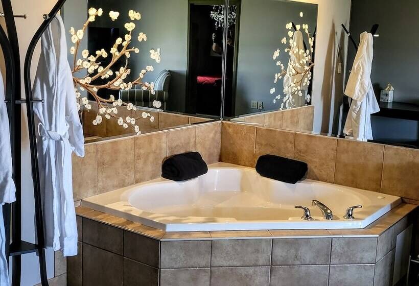 בית מלון כפרי Service Plus Inns & Suites Drayton Valley