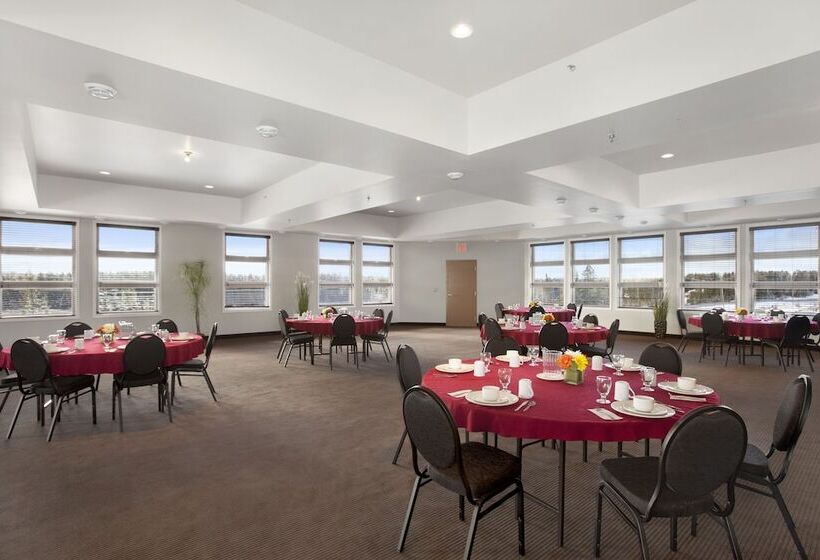 בית מלון כפרי Super 8 By Wyndham Red Lake On