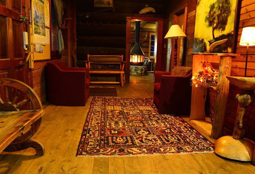 منتجع Rustic Beaverfoot Lodge Room N6