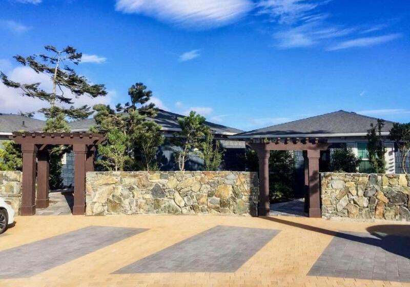 Sooke Ocean Resort