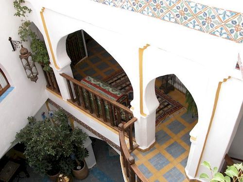 تختخواب و صبحانه Dar Meziana