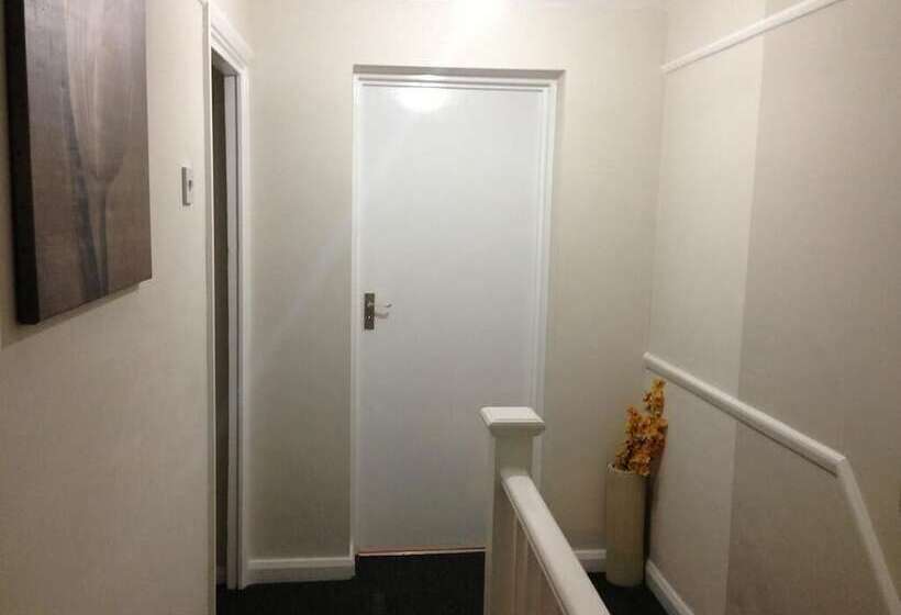 فندق فئة نجمة واحدة Apple House Guesthouse Heathrow Airport