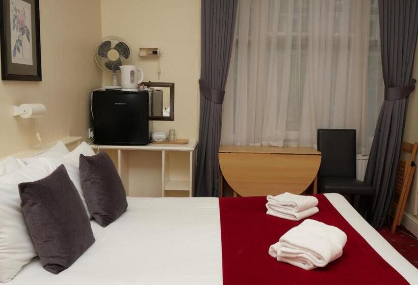 פונדק Arran House