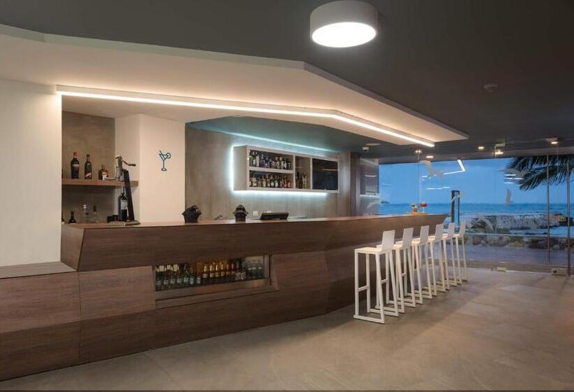 هتل Calypso Beach