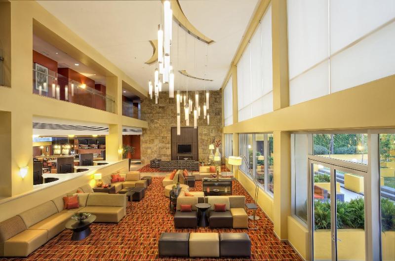 فندق Courtyard By Marriott Leon At The Poliforum
