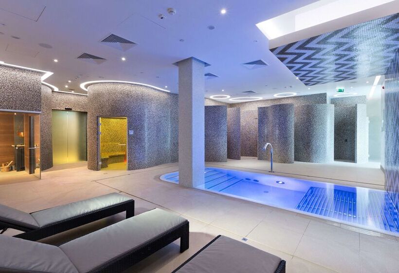 Doubletree By Hilton Hotel & Conference Centre Warsaw