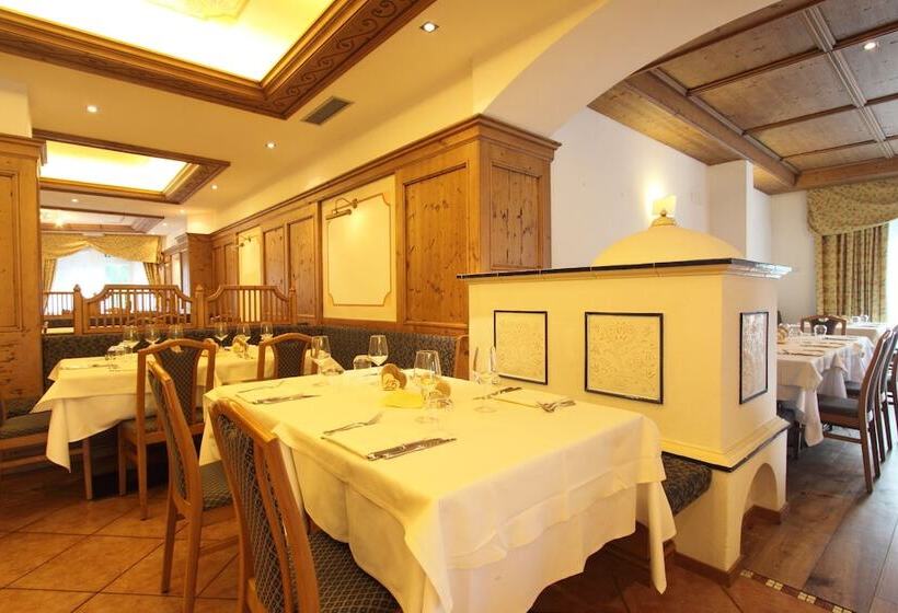 هتل Fanes Suite & Spa