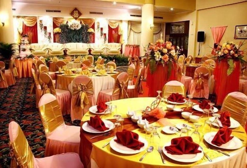 هتل Grand Tiga Mustika