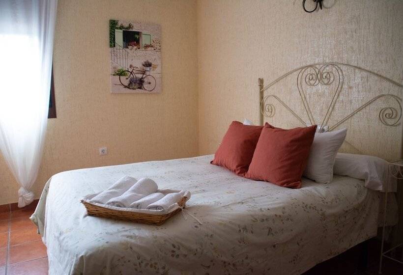 هتل Hostal Rural La Plata Parking Incluido