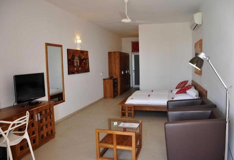 Leo S Beach Hotel Adults Only