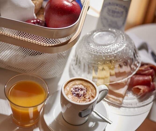 هتل Parraga Siete