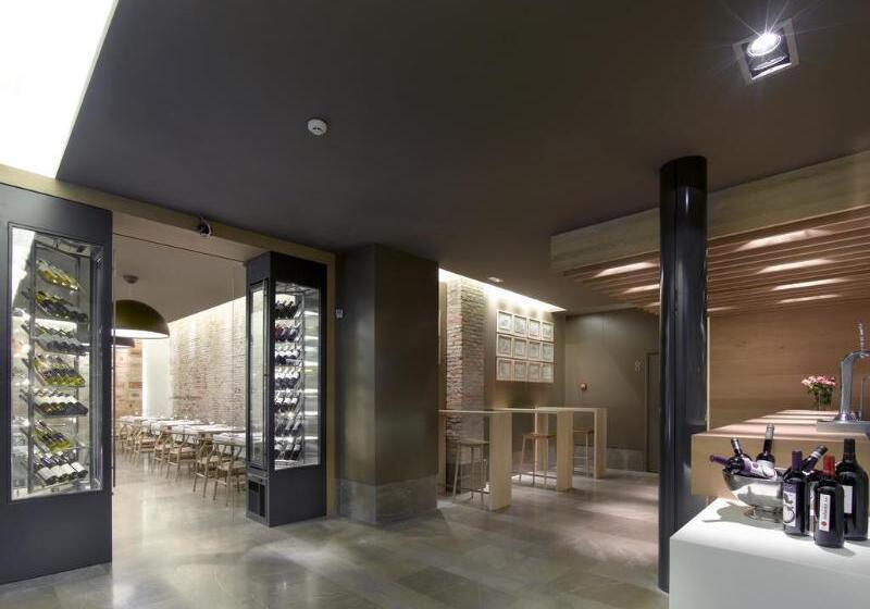 هتل Parraga Siete