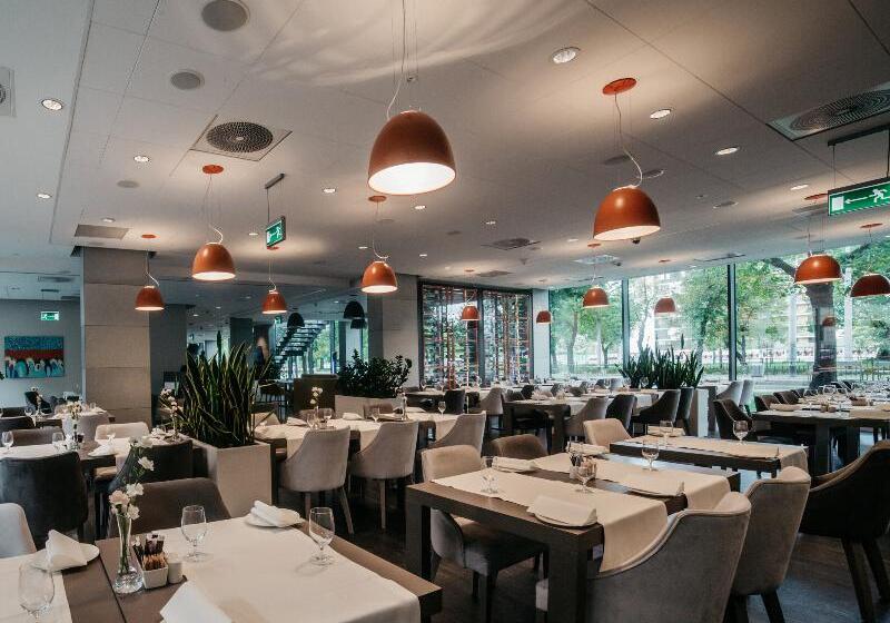 Q Hotel Plus Wrocław