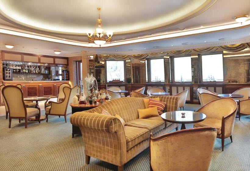 Retro Riverside Wellness Resort