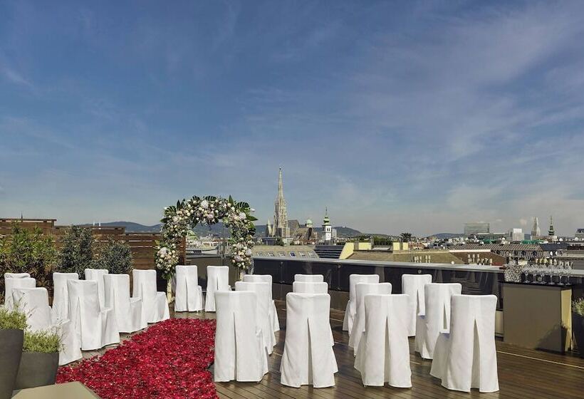 هتل The Ritzcarlton, Vienna
