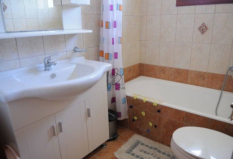 Toula S Apartments