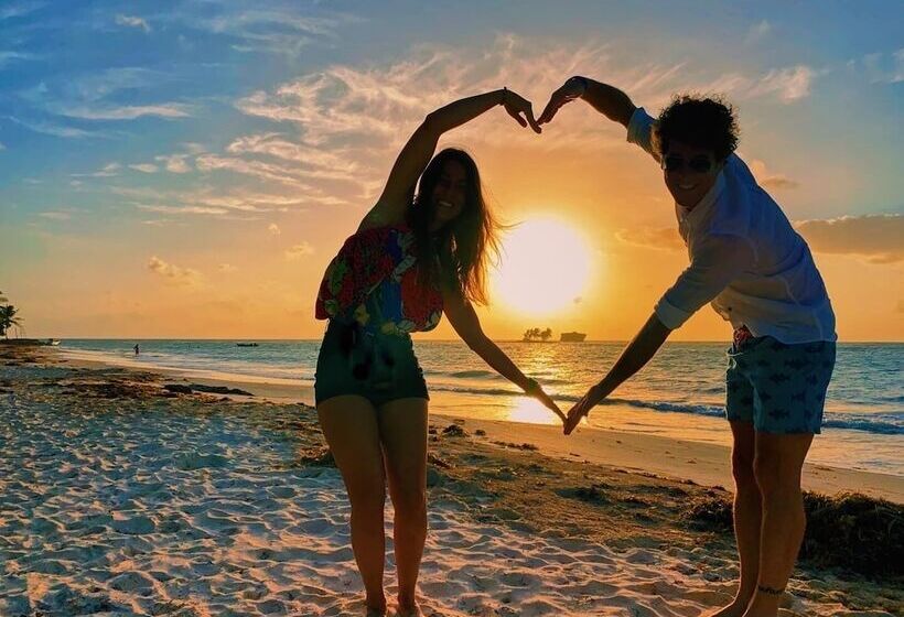 هتل Cocoplum Beach