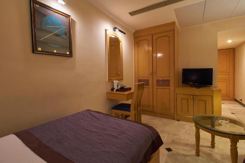 هتل Grand Residence