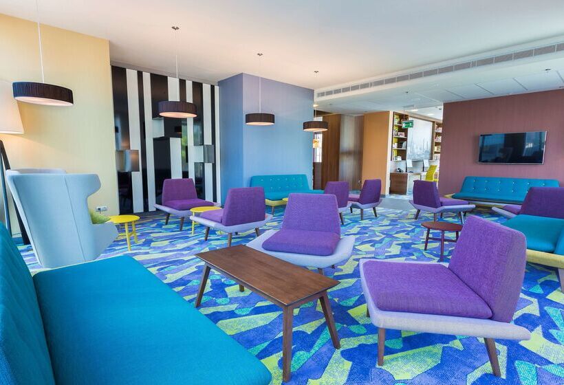 هتل Hampton By Hilton Warsaw City Centre