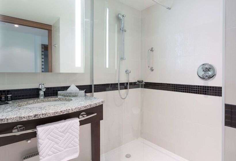 هتل Hampton By Hilton Warsaw City Centre