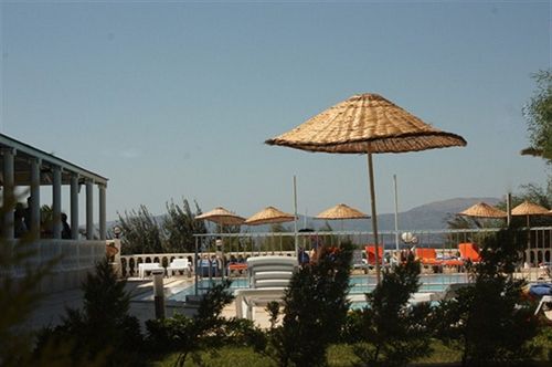 فندق Poseidon Cesme Resort