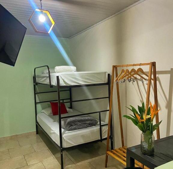 بنسيون Hostel Travelers Chitre