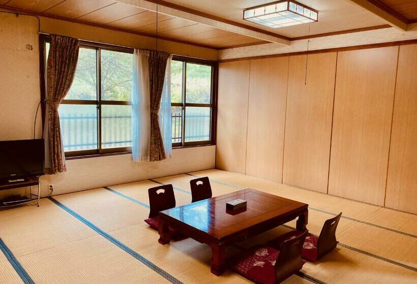 مبيت وإفطار Togari Inn Suites