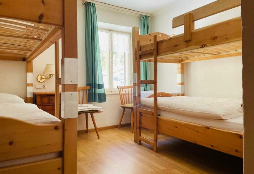 Bed and Breakfast Glacier Rock Guesthouse
