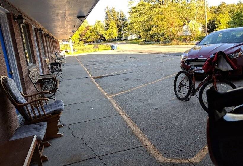 מוטל In Town Inn