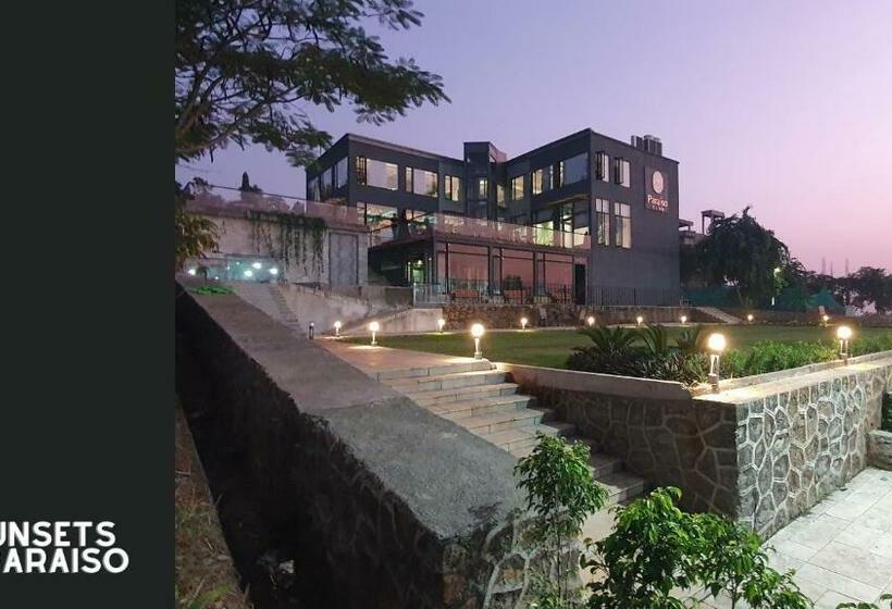 Paraiso Resort & Club