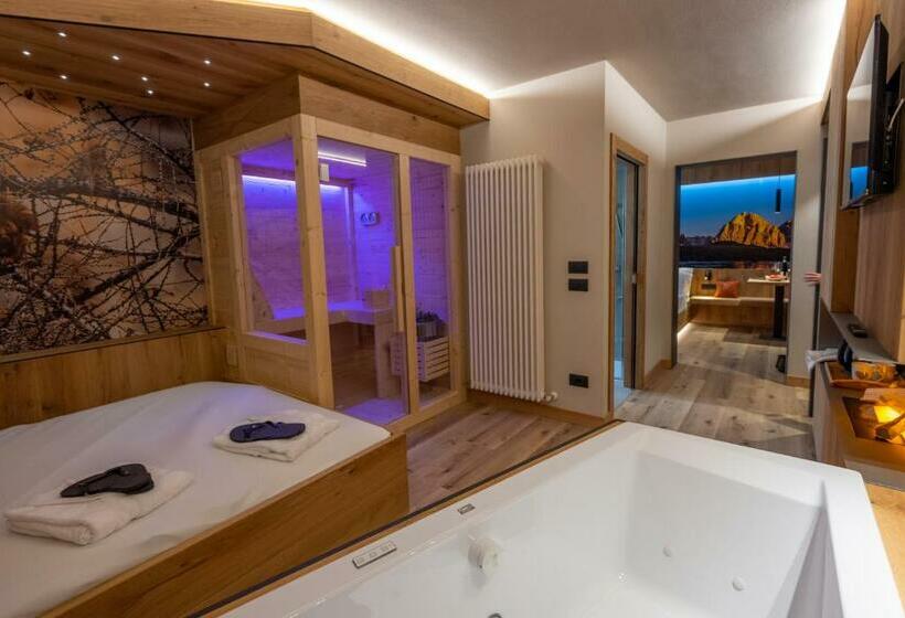 펜션 Teverone Suites & Wellness