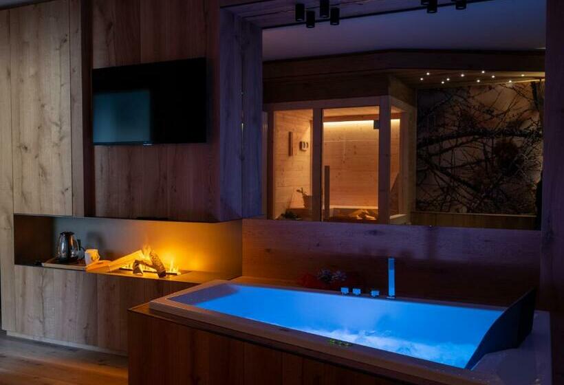 펜션 Teverone Suites & Wellness