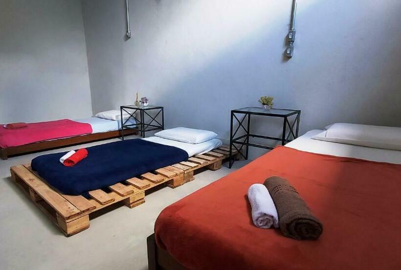 ペンション Pousada Vila Da Serra   Quarto Sabiá