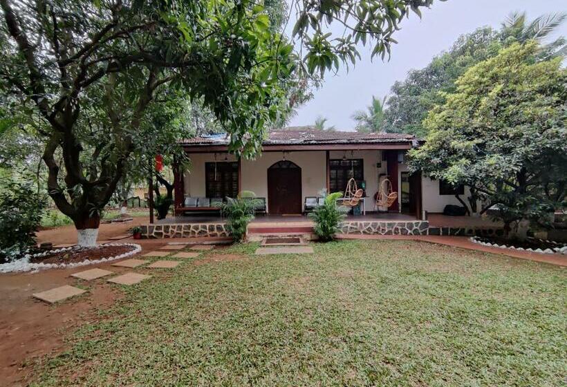 호텔 Misty Courtyard By Spicy Mango