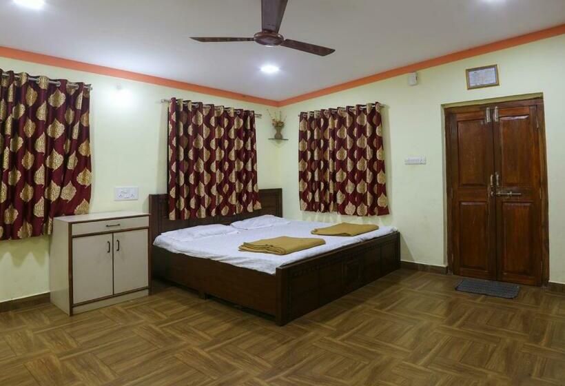 Отель Misty Courtyard By Spicy Mango