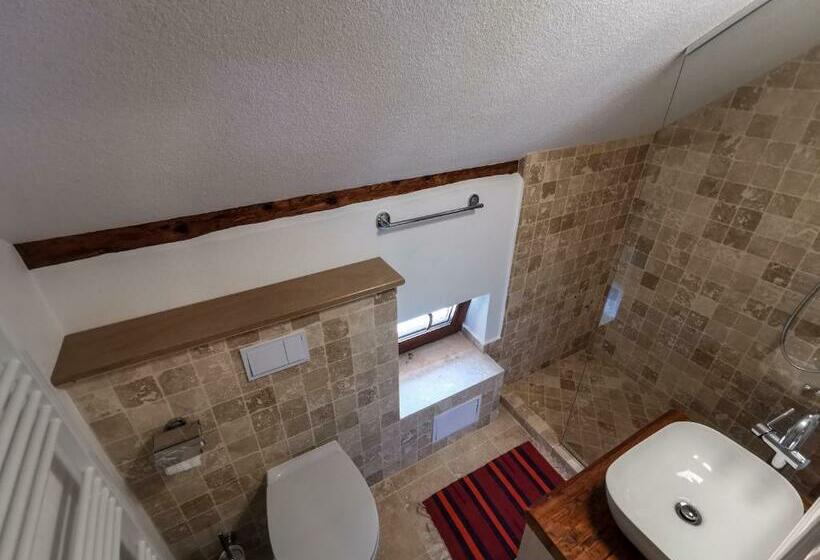 بنسيون Otto S Guesthouse