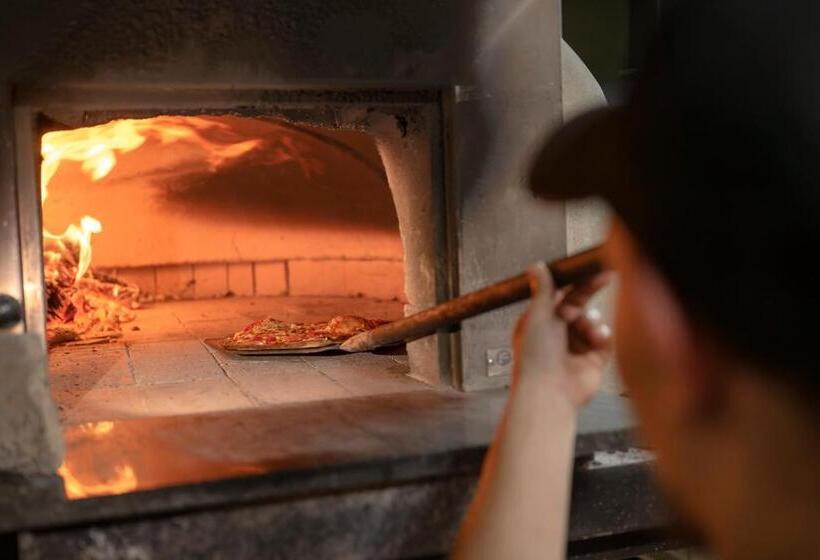 فندق Red Sands Accommodation Newman