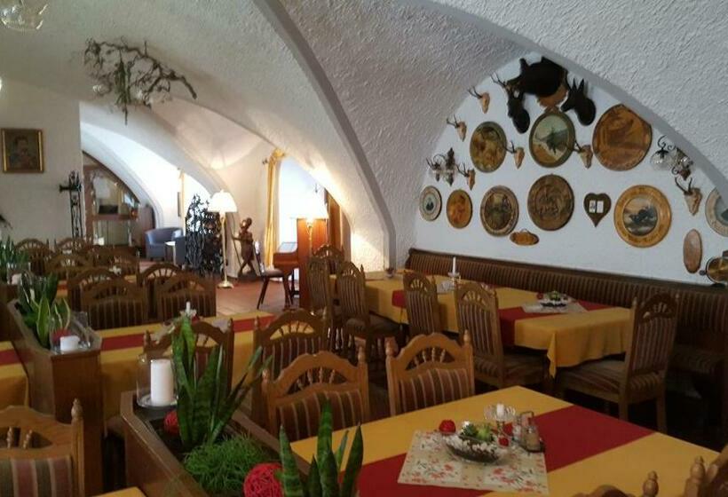 Отель Zum Ehem. Königl. Bayr. Forsthaus