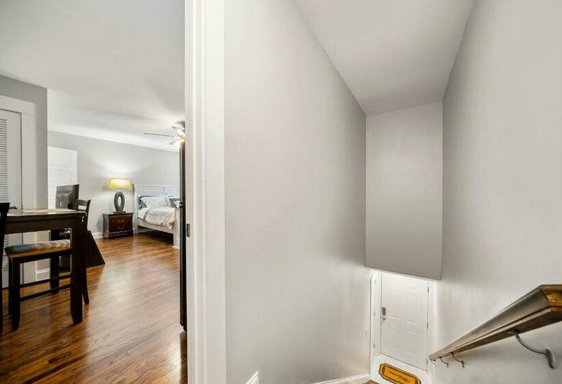 بنسيون Lovely Cozy Studio In Heart Of Atlanta